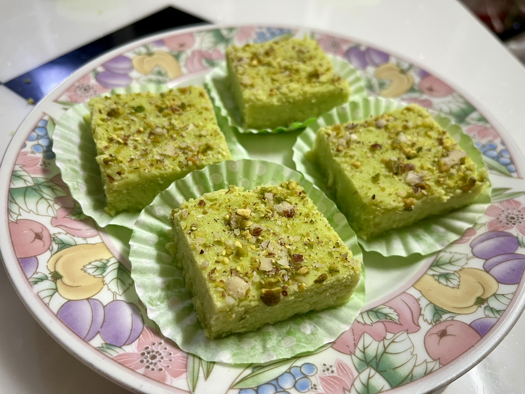 Pistachio & Almond Barfi (4x4 cm)