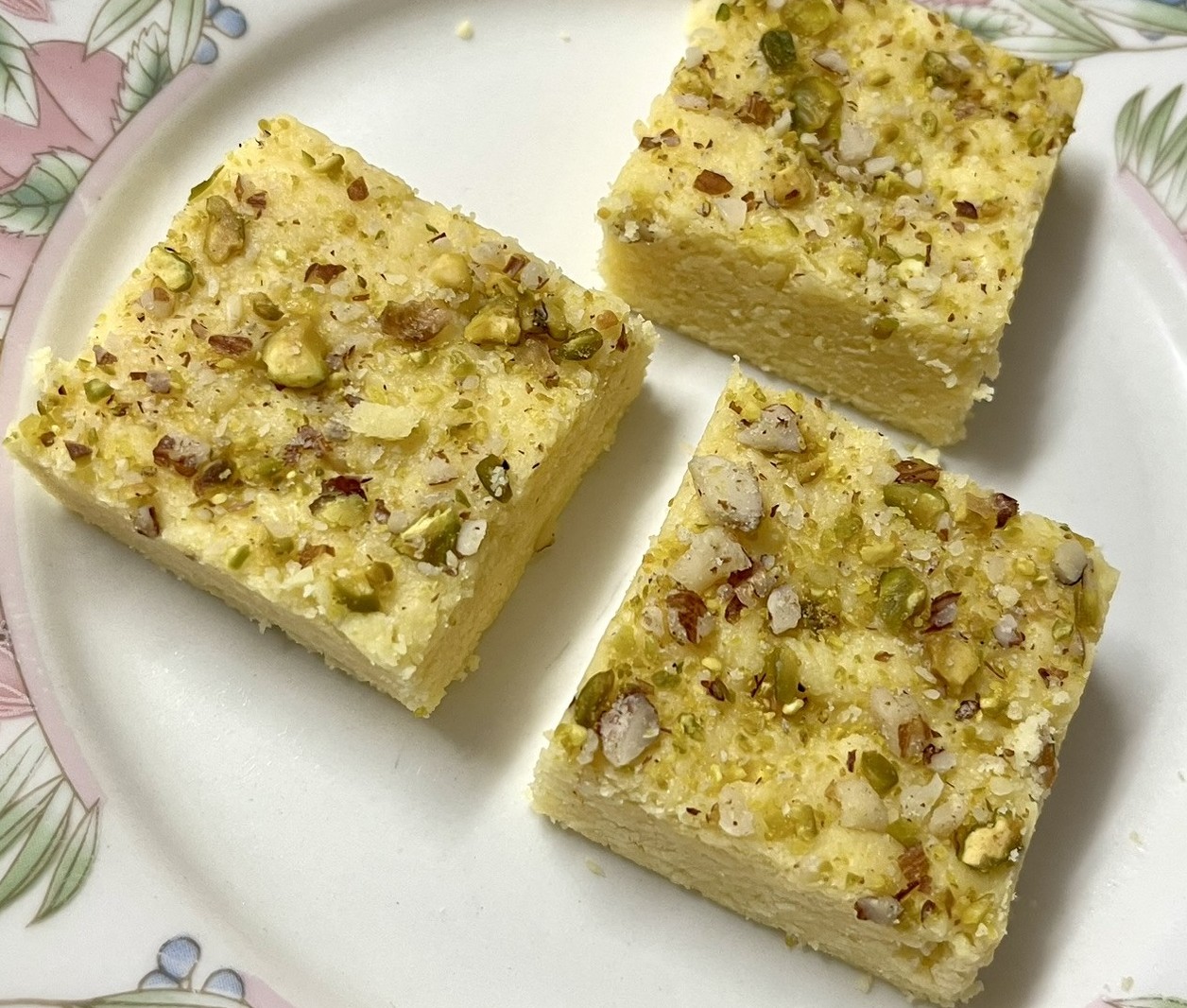 Pistachio & Almond Barfi (5x5 cm)